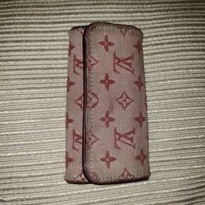 Authentic Louis Vuitton key holder